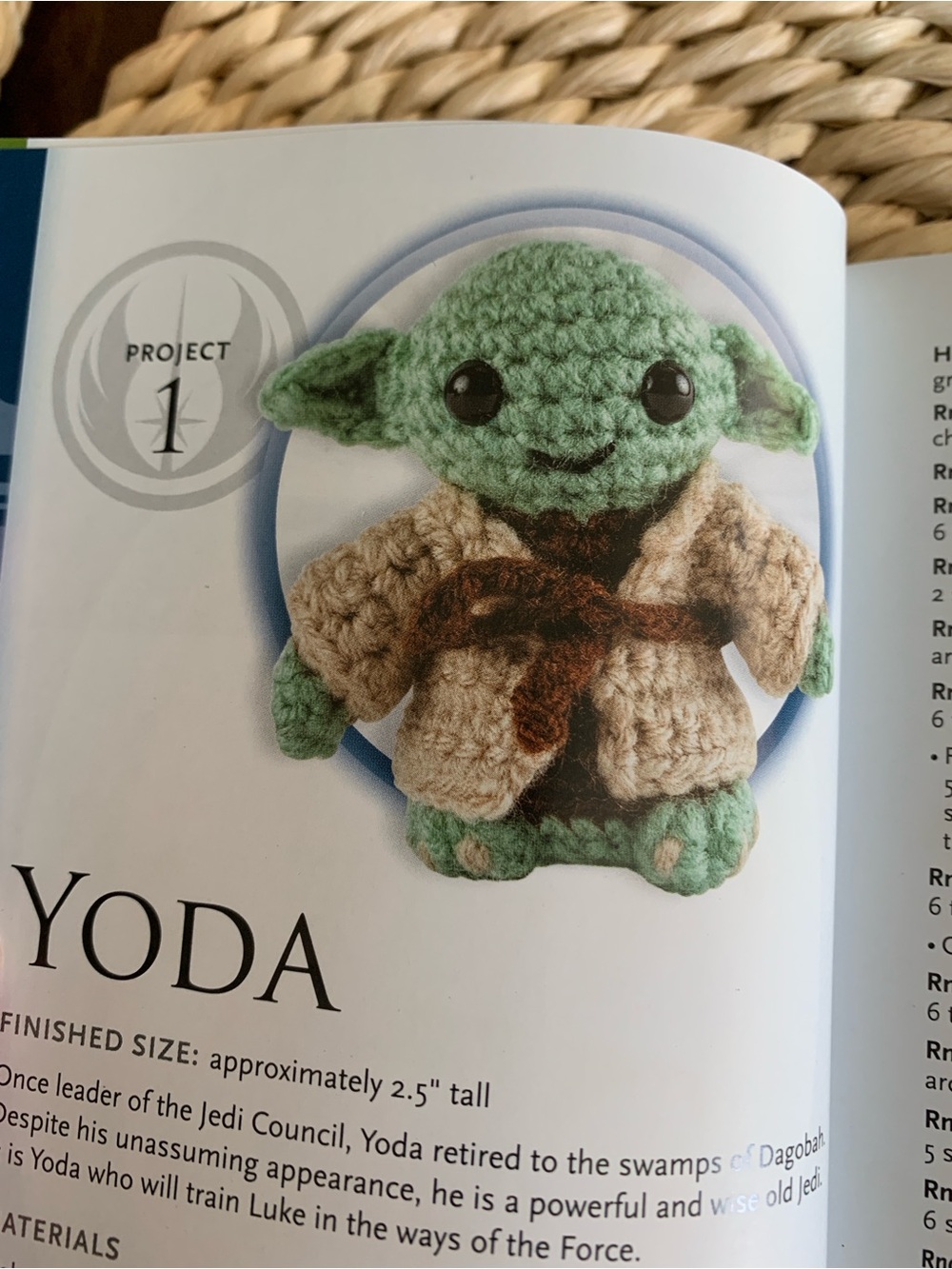Original Star Wars Mini Figures Crochet Book, 12 Projects, 2.5-4.5 inch Like New - Picture 5 of 9